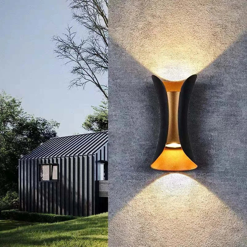Curved up and down outdoor wall light, Black and gold, Medium, 10W, Warm White