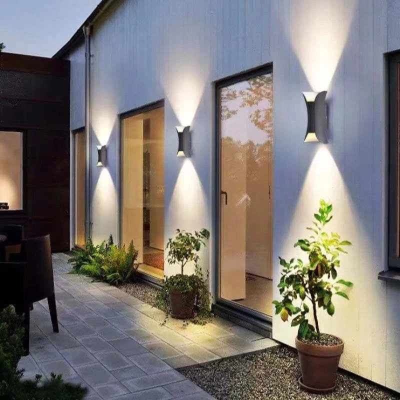 Curved up and down outdoor wall light, Black, Small, 6W, Cool White