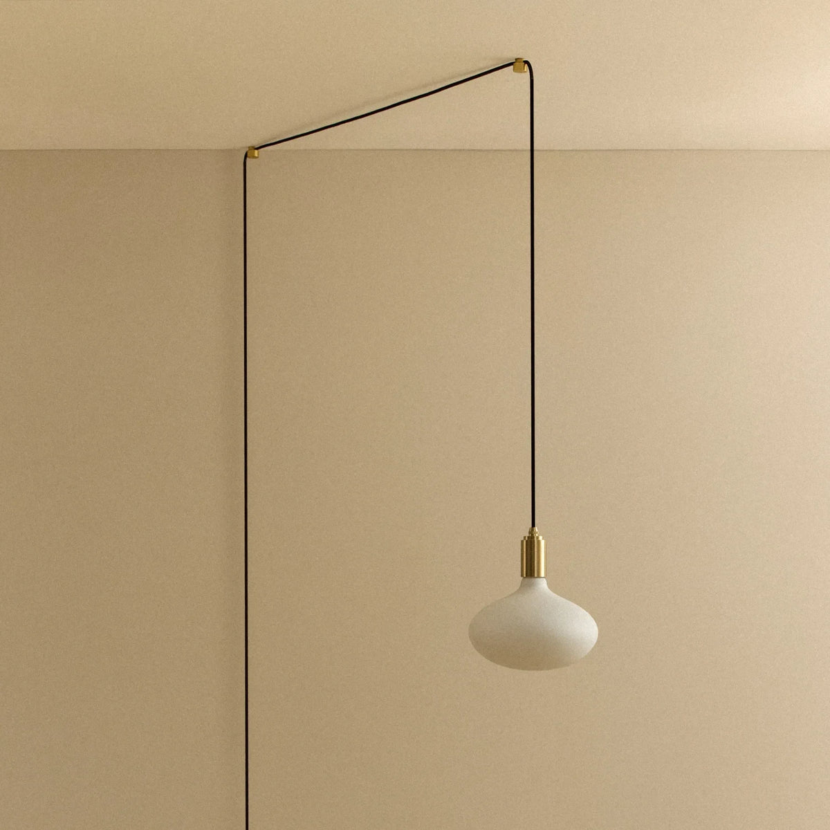 Plug-in pendant with opal oval bulb, brass, unlit