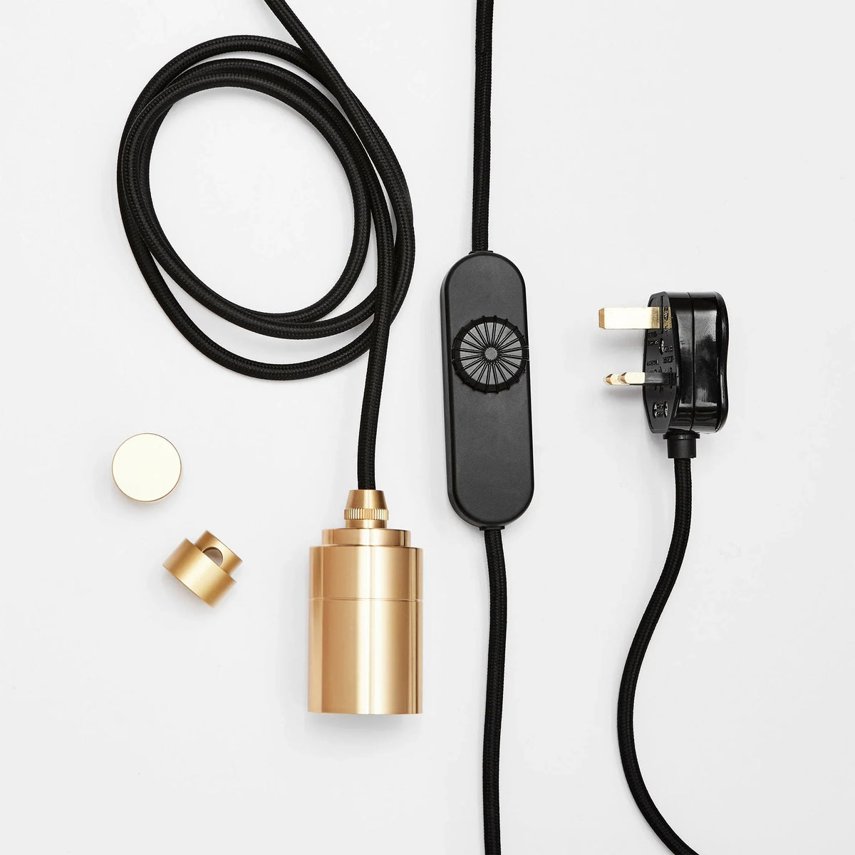 Plug-in pendant with small opal oval bulb, brass, with dimmer, plug and nodes