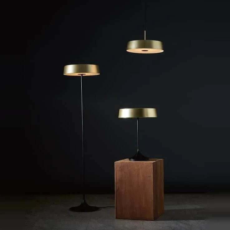 Slim disc LED floor lamp, in champagne gold, with table versions