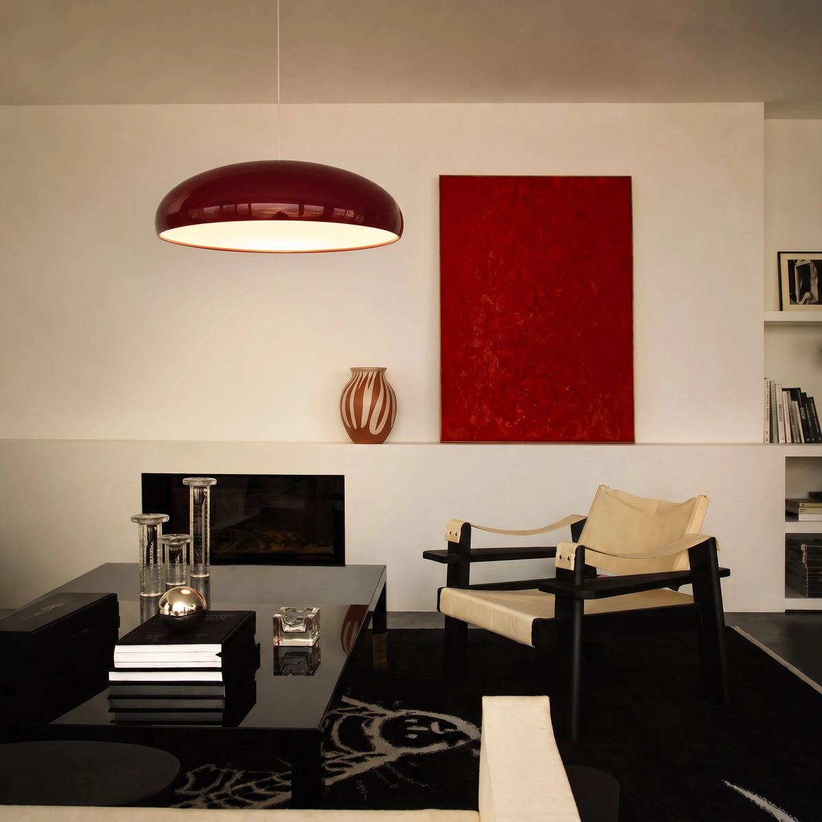 Wide metal bowl pendant light