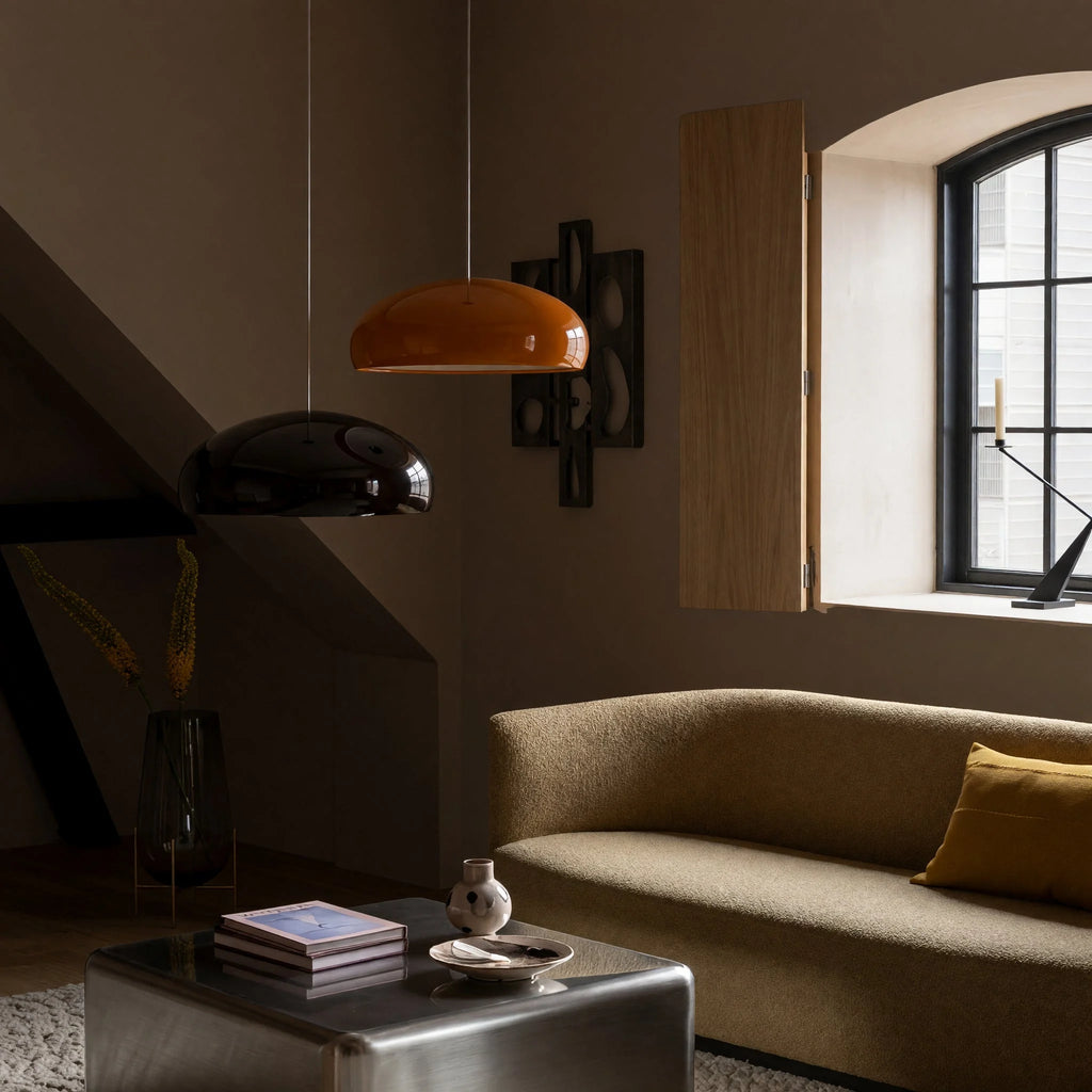 Wide metal bowl pendant light